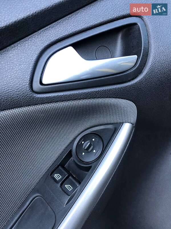 Хэтчбек Ford Focus 2012 в Николаеве