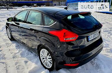 Хэтчбек Ford Focus 2015 в Киеве