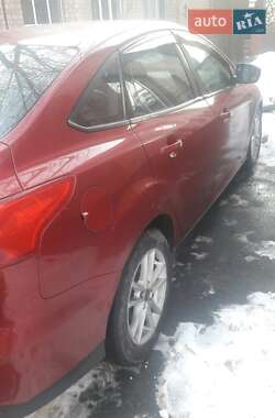 Седан Ford Focus 2015 в 