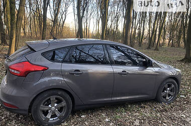 Хэтчбек Ford Focus 2015 в Хмельницком