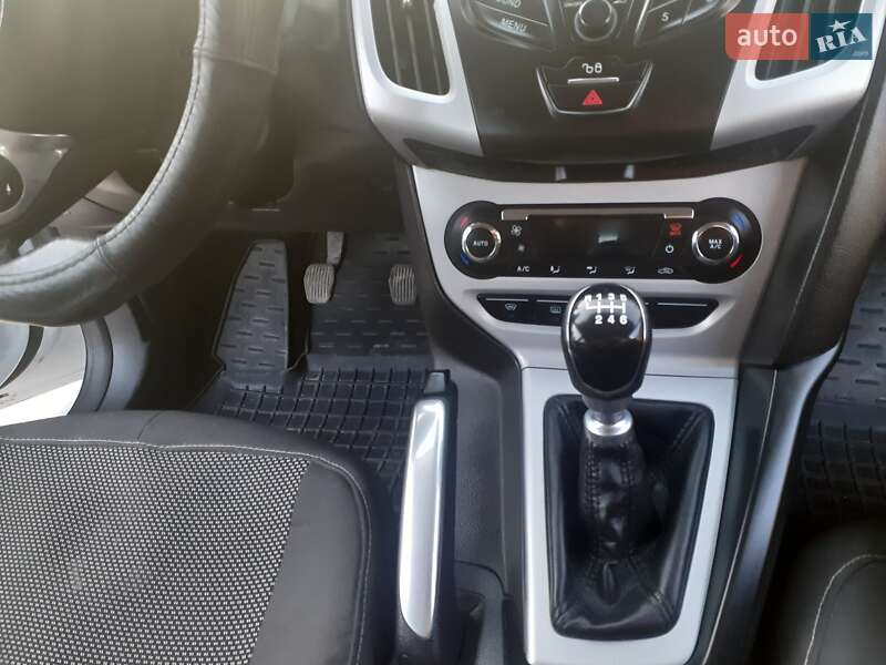 Хэтчбек Ford Focus 2013 в Казатине