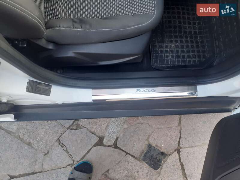 Хэтчбек Ford Focus 2013 в Казатине