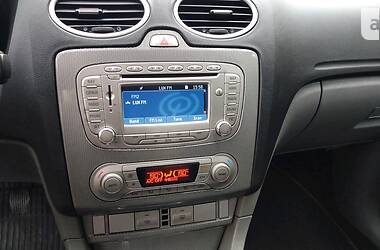 Хэтчбек Ford Focus 2009 в 