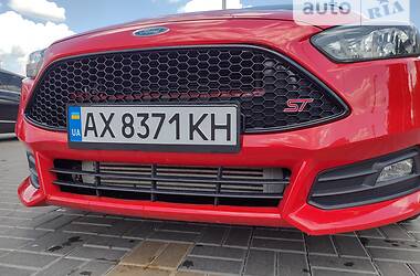 Хетчбек Ford Focus 2015 в Харкові