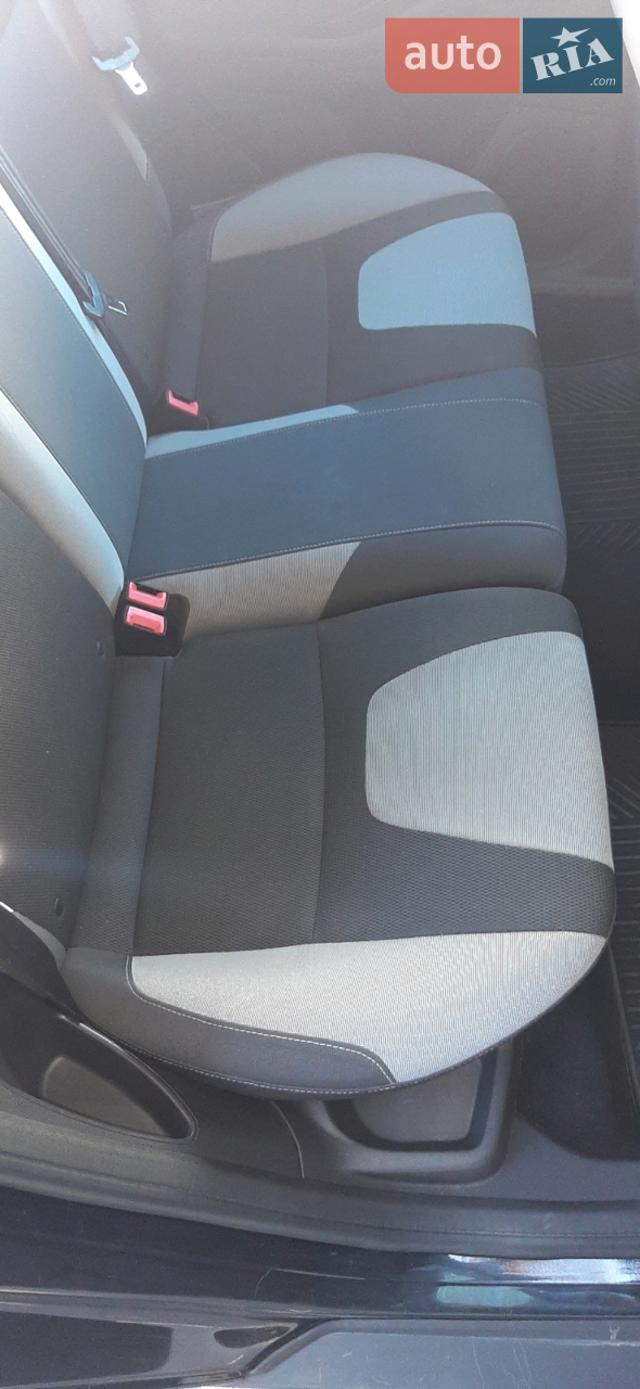 2011 Ford Focus - мініатюра 15