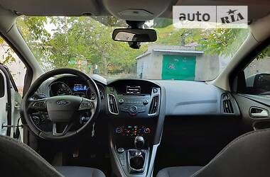Хэтчбек Ford Focus 2016 в Ямполе