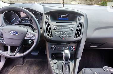 Седан Ford Focus 2015 в 