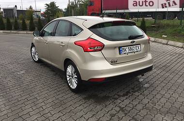 Хэтчбек Ford Focus 2017 в Сарнах