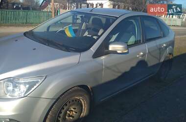 Хэтчбек Ford Focus 2011 в 