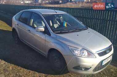 Хэтчбек Ford Focus 2011 в 