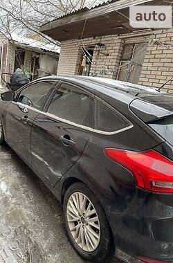 Хэтчбек Ford Focus 2016 в 