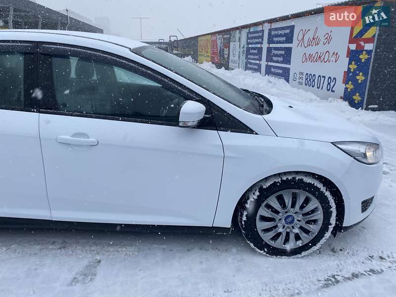Седан Ford Focus 2017 в Ладыжине фото 4 Седан Ford Focus 2017 в Ладыжине