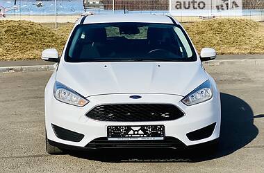 Хетчбек Ford Focus 2016 в 