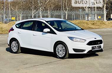 Хетчбек Ford Focus 2016 в 