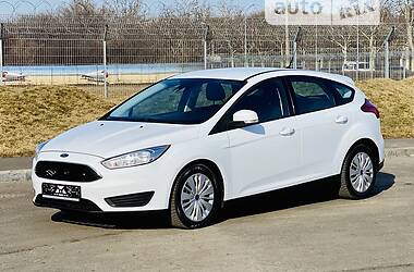 Хетчбек Ford Focus 2016 в 