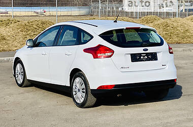 Хетчбек Ford Focus 2016 в 