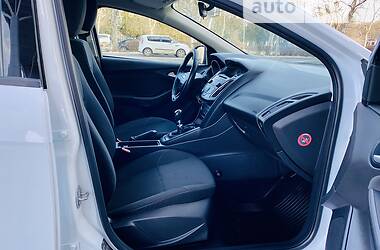 Хетчбек Ford Focus 2016 в 