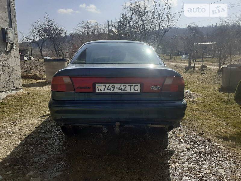 Седан Ford Focus 1993 в Бориславе