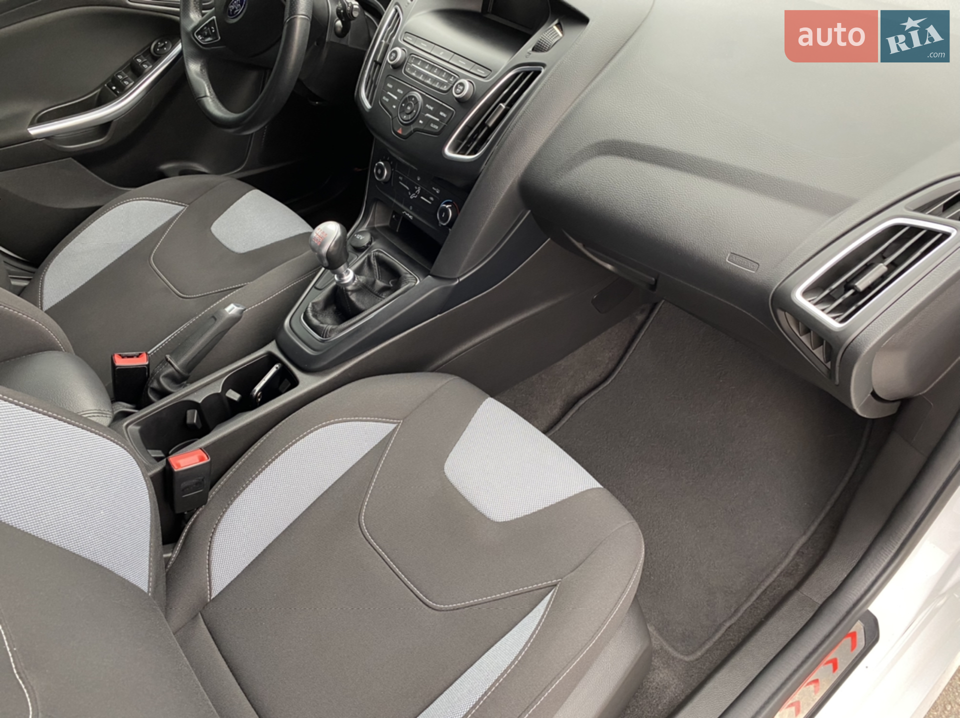 2018 Ford Focus - мініатюра 24