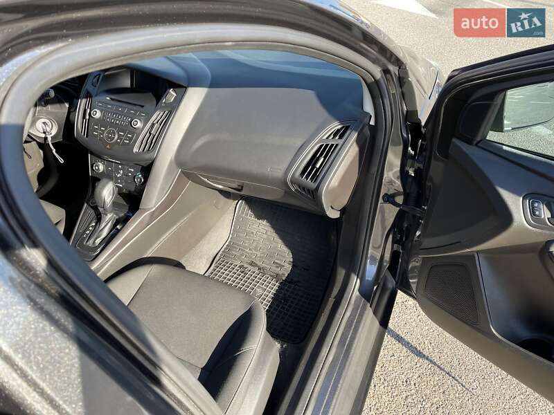 Седан Ford Focus 2016 в Киеве