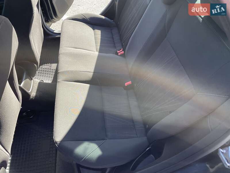 Седан Ford Focus 2016 в Киеве