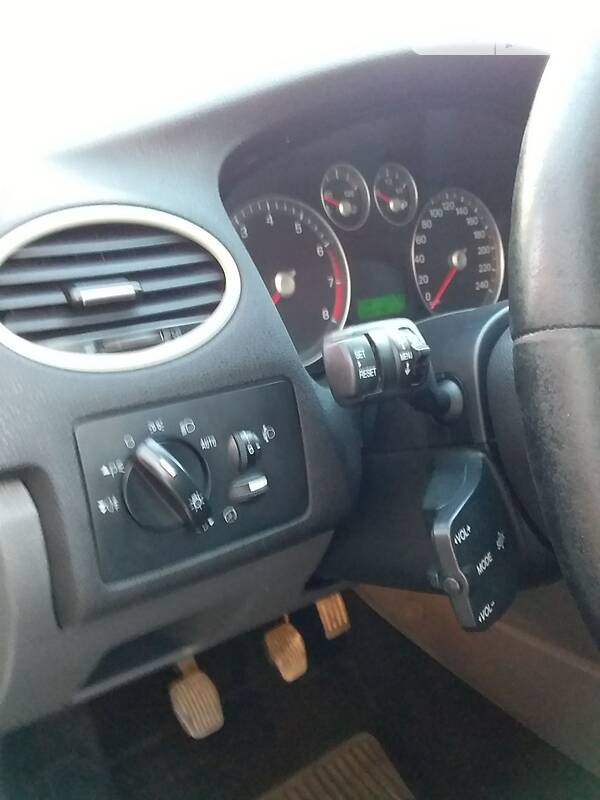 Седан Ford Focus 2005 в Борщеве фото 30 Седан Ford Focus 2005 в Борщеве