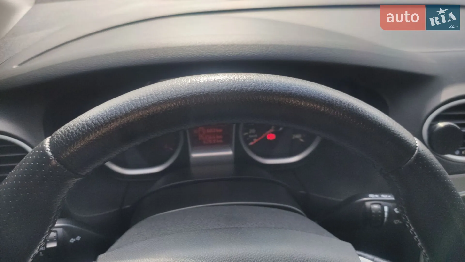 2010 Ford Focus - мініатюра 9