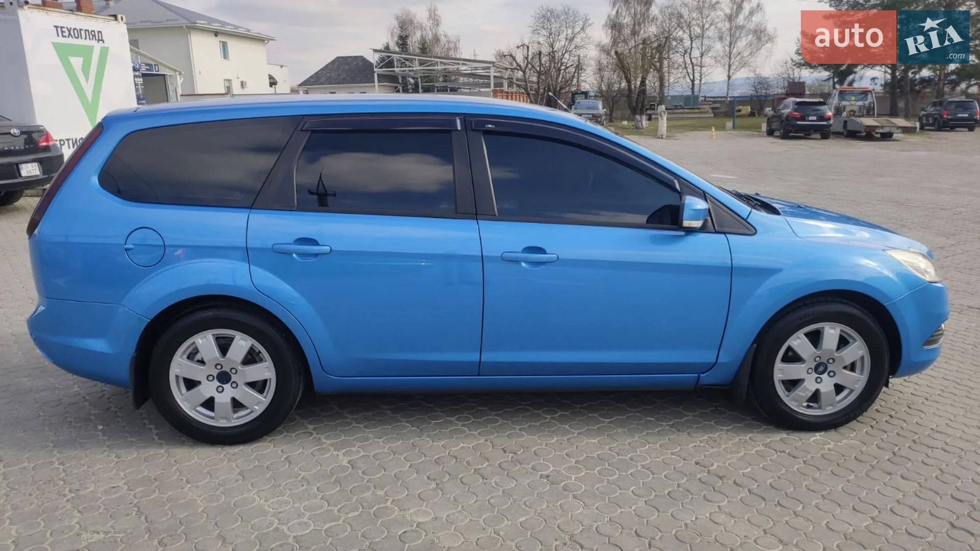 2010 Ford Focus - мініатюра 3