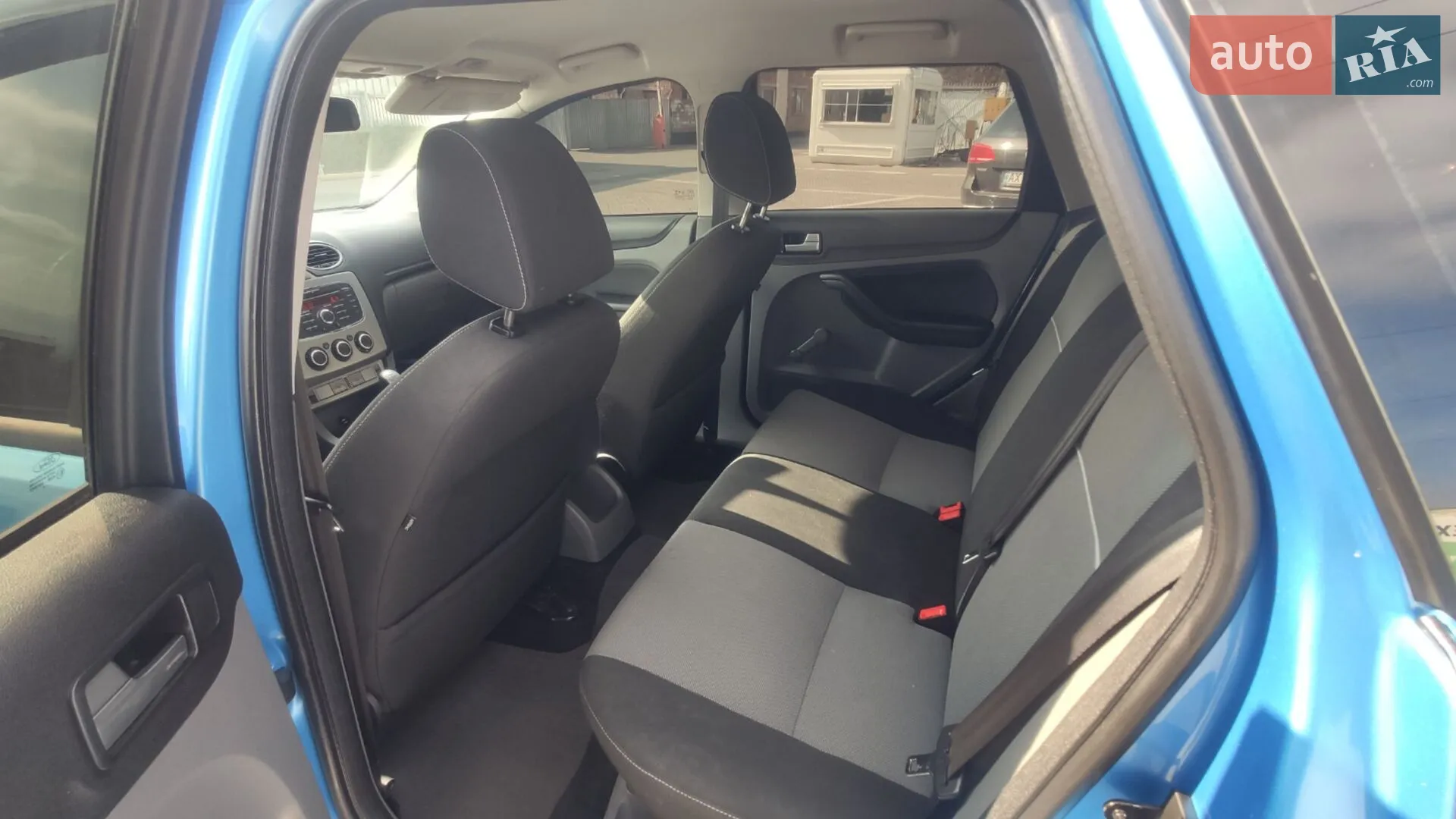 2010 Ford Focus - мініатюра 16