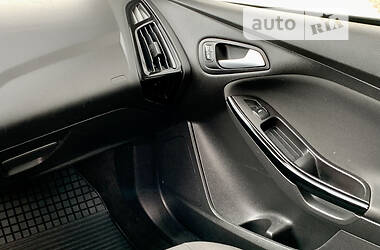 Седан Ford Focus 2018 в 