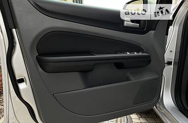 Универсал Ford Focus 2010 в 