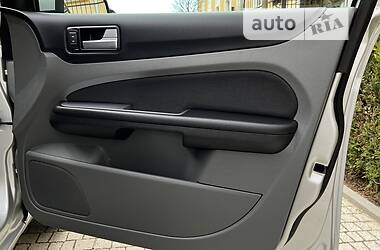 Универсал Ford Focus 2010 в 