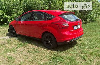 Хэтчбек Ford Focus 2013 в 
