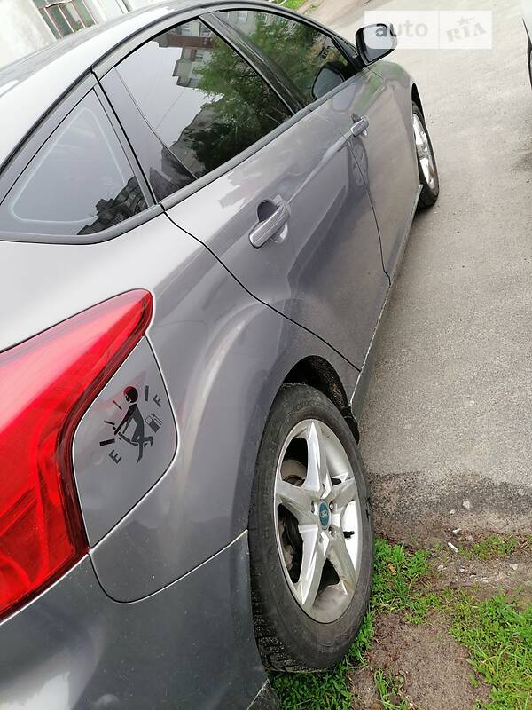 Хэтчбек Ford Focus 2014 в Чернигове