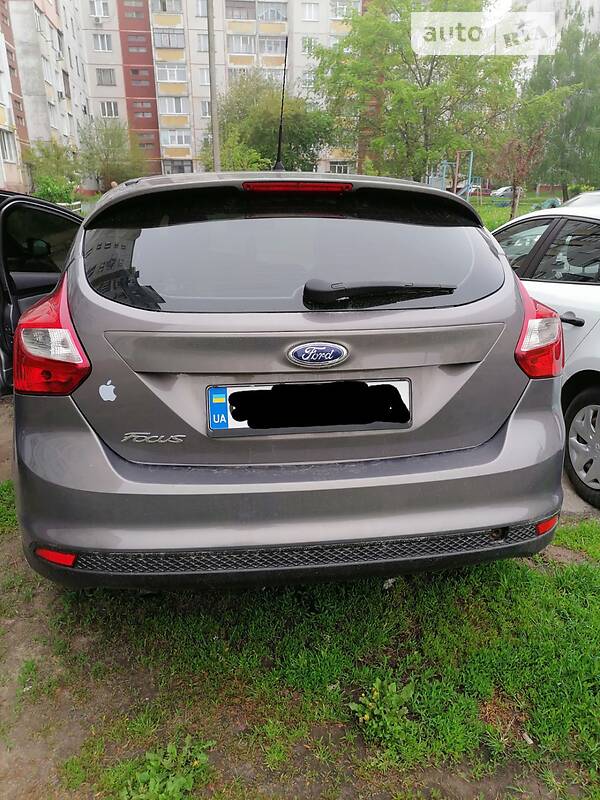 Хэтчбек Ford Focus 2014 в Чернигове