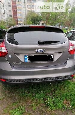 Хэтчбек Ford Focus 2014 в 