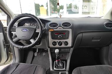 Хэтчбек Ford Focus 2010 в Сумах