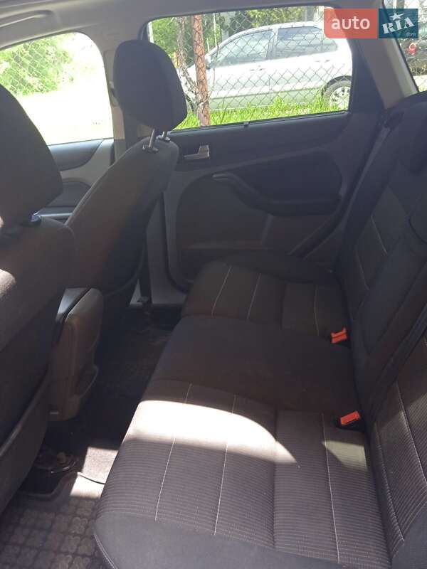Универсал Ford Focus 2010 в Львове