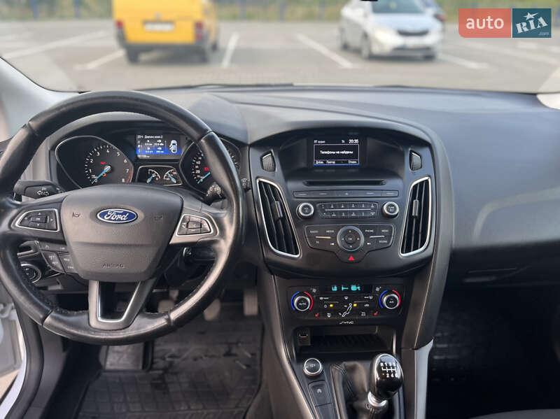 Хэтчбек Ford Focus 2015 в Дрогобыче