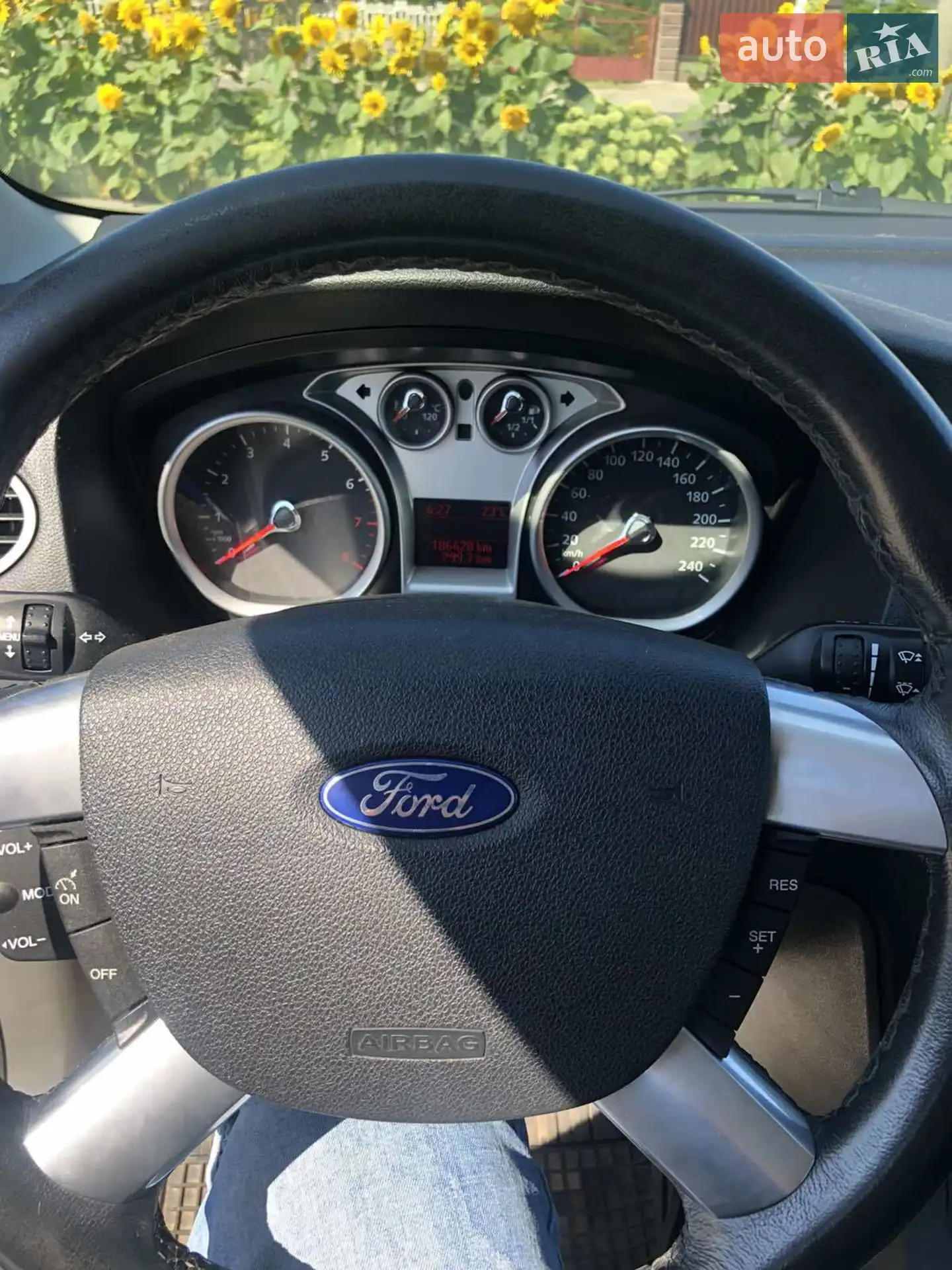 2010 Ford Focus - мініатюра 3