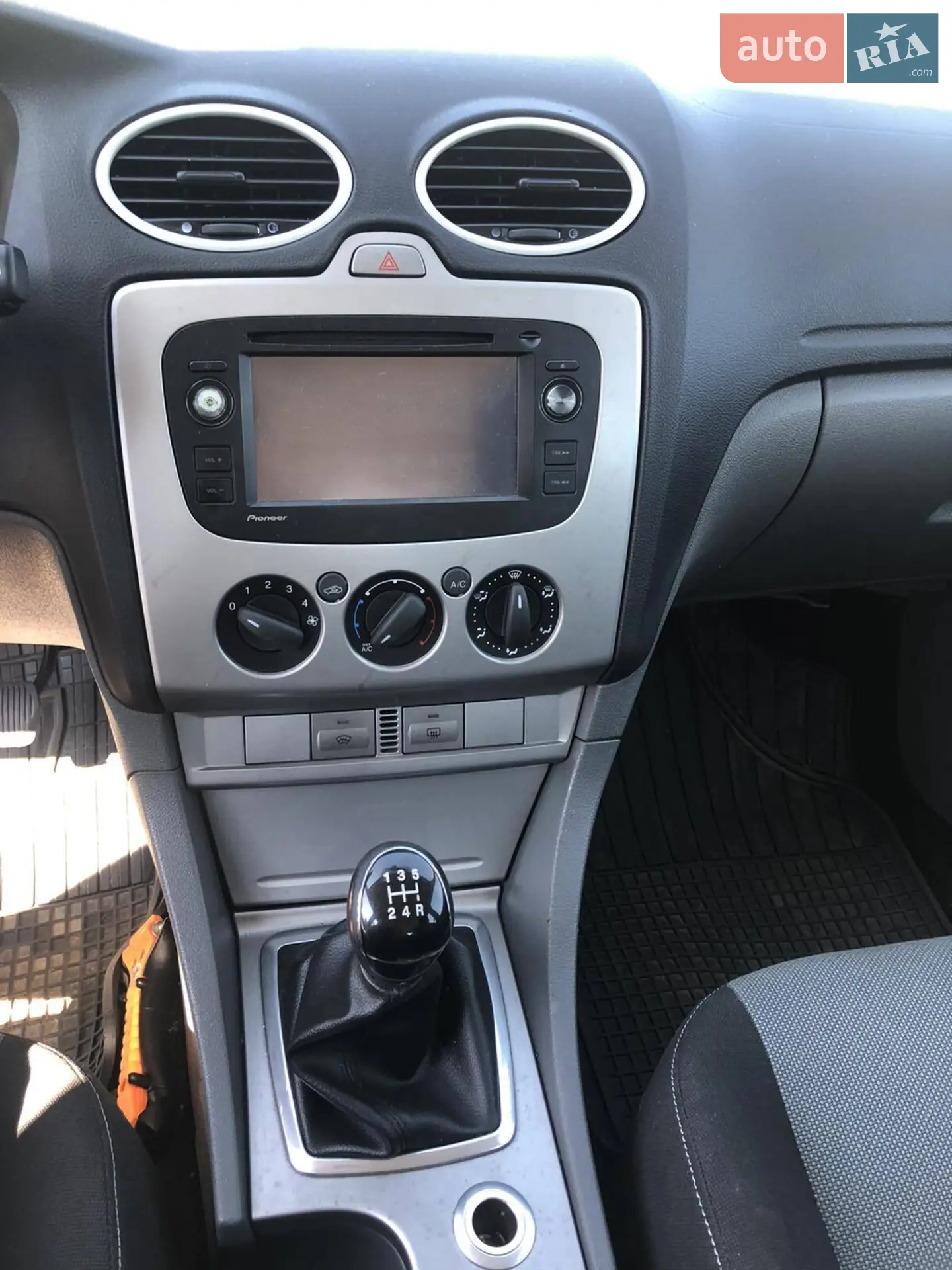 2010 Ford Focus - мініатюра 4