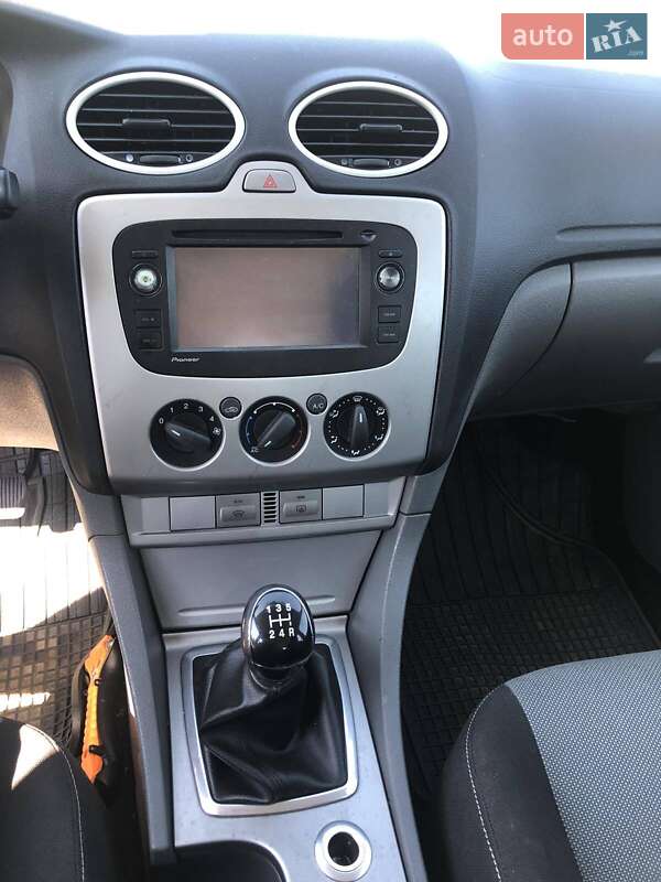 Универсал Ford Focus 2010 в Камне-Каширском фото 4 Универсал Ford Focus 2010 в Камне-Каширском