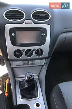 Универсал Ford Focus 2010 в 
