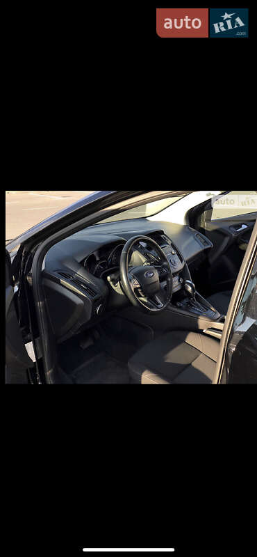 Седан Ford Focus 2016 в Львові
