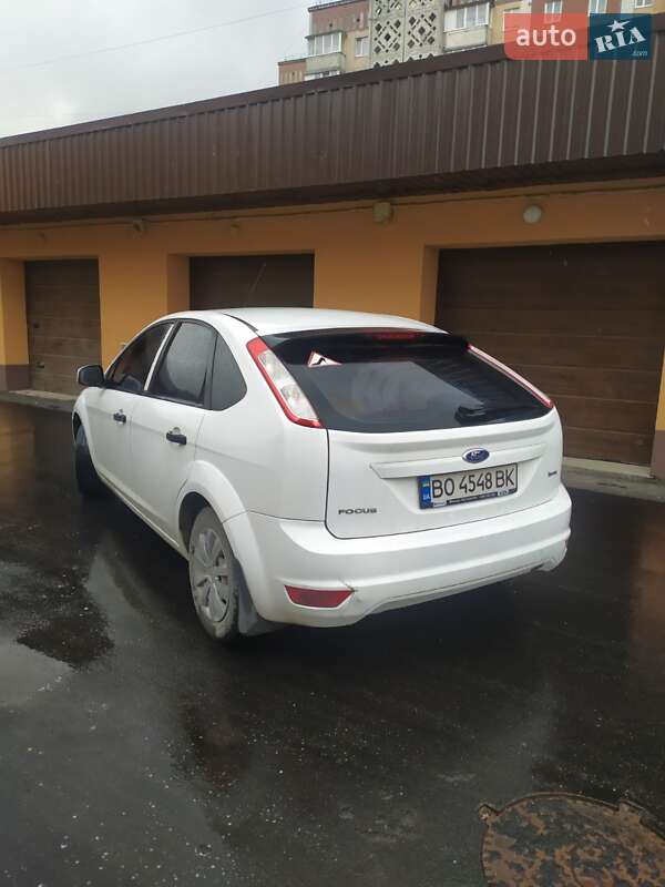 Хэтчбек Ford Focus 2010 в Тернополе