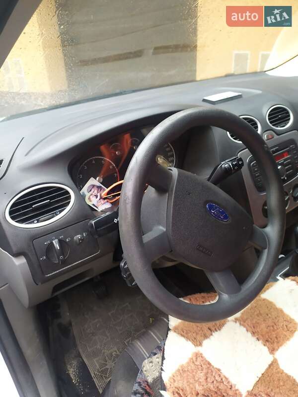 Хэтчбек Ford Focus 2010 в Тернополе