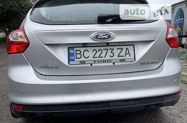 Хэтчбек Ford Focus 2014 в 