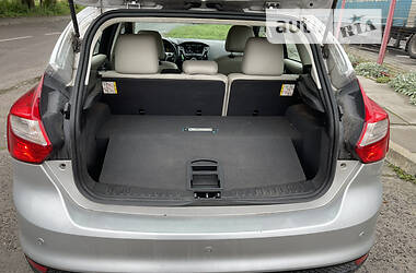 Хэтчбек Ford Focus 2014 в 