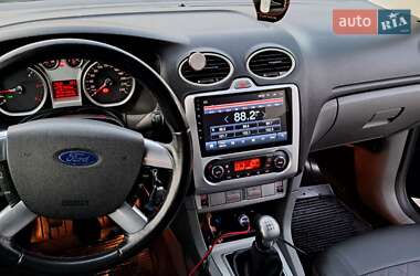 Универсал Ford Focus 2010 в 