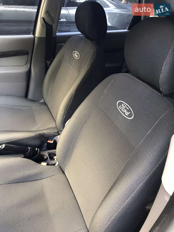 Ford Focus 2000